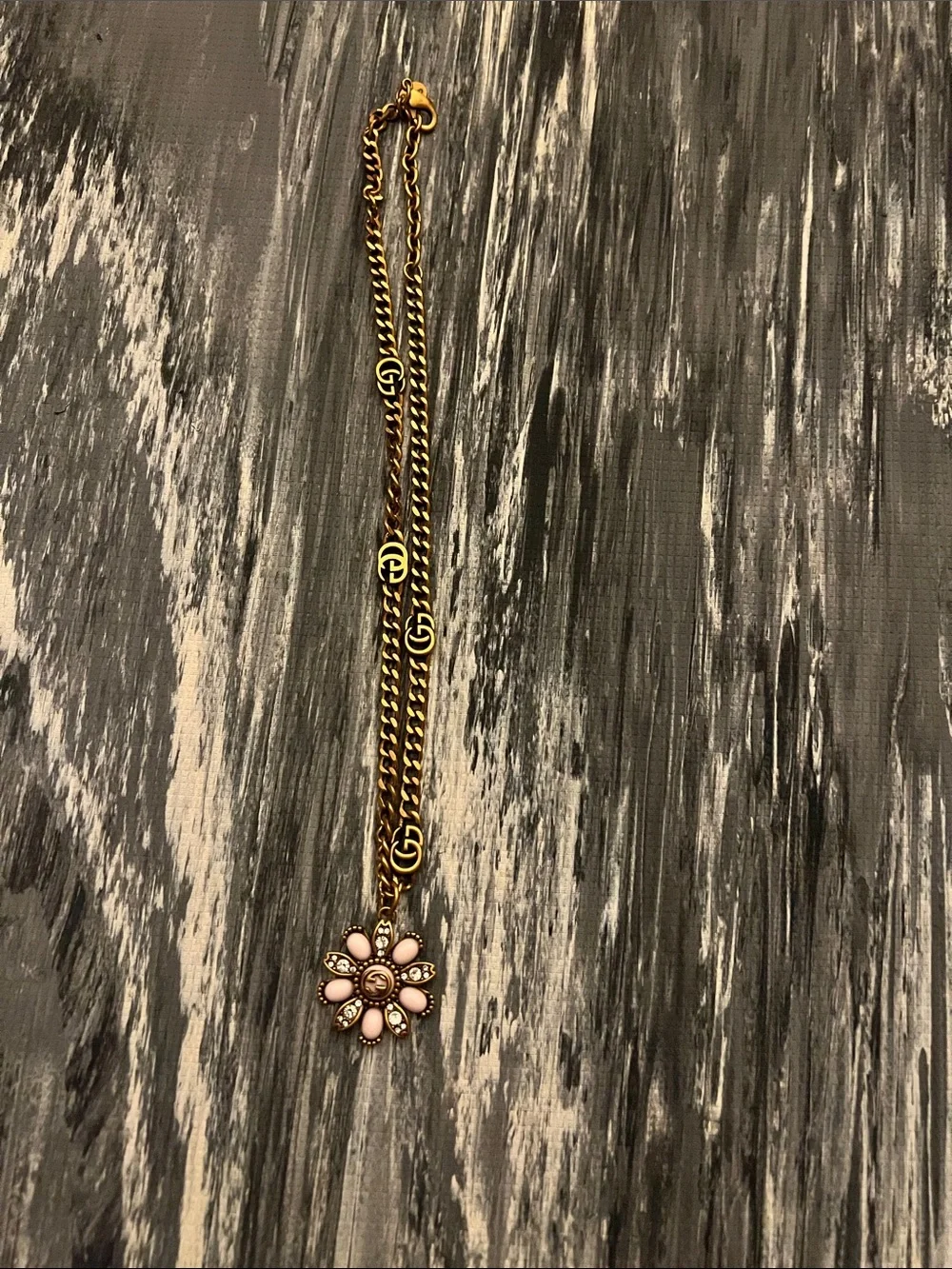 Gucci Gold-Tone Chain Necklace with Pink Flower Pendant - Picture 1 of 3